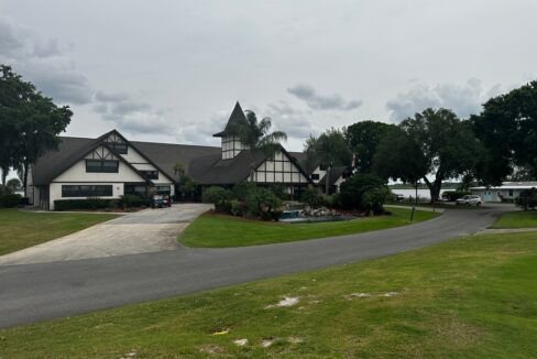 Golf-shop-SGT-clubhouse