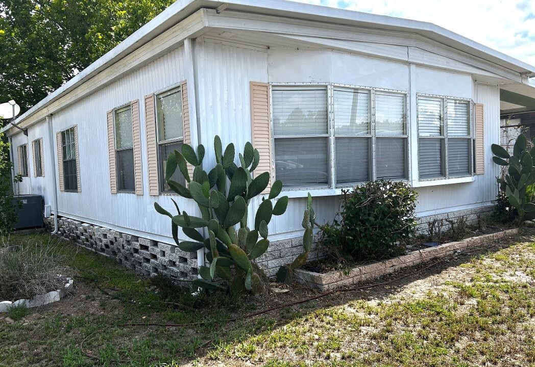 3150 NE 36th Ave lot 515 - sp03