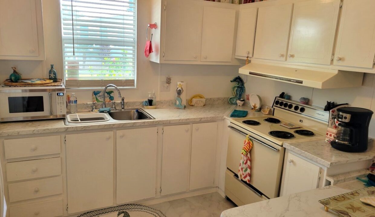 2233 Parrot Place - sp12