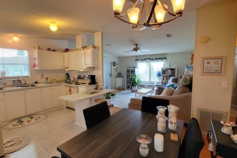 2233 Parrot Place - sp14