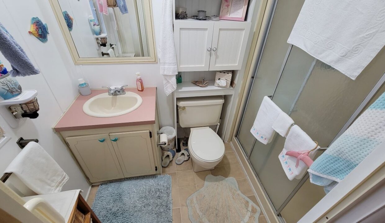 2233 Parrot Place - sp18