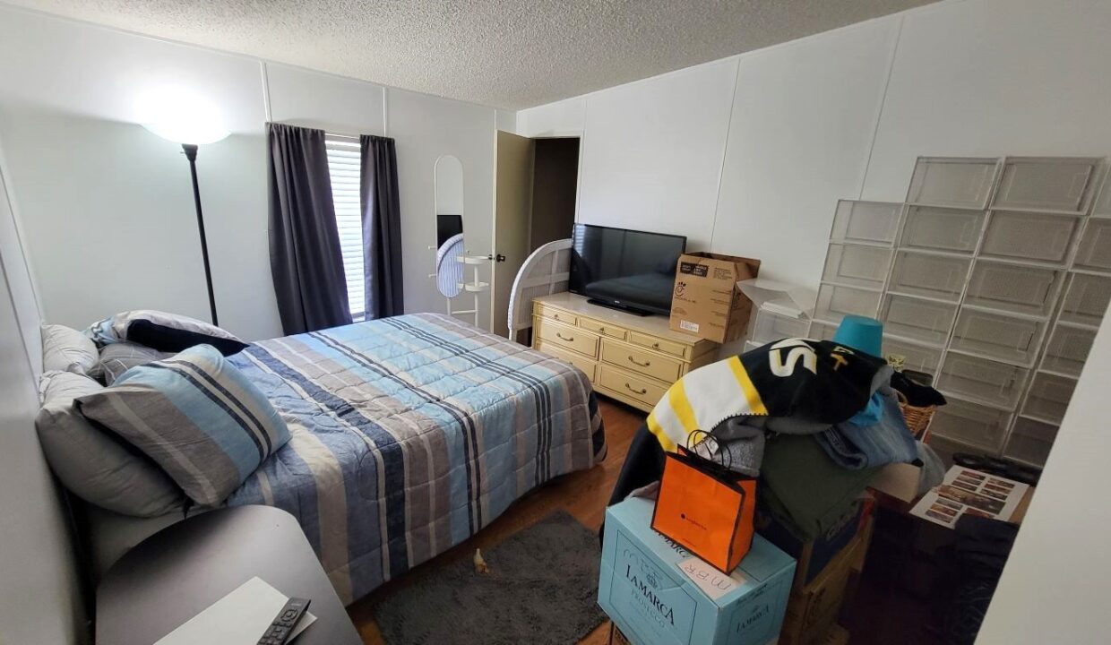2233 Parrot Place - sp19