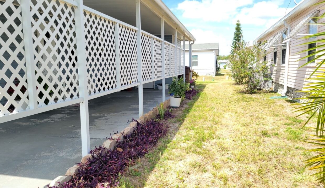 2233 Parrot Place - sp22