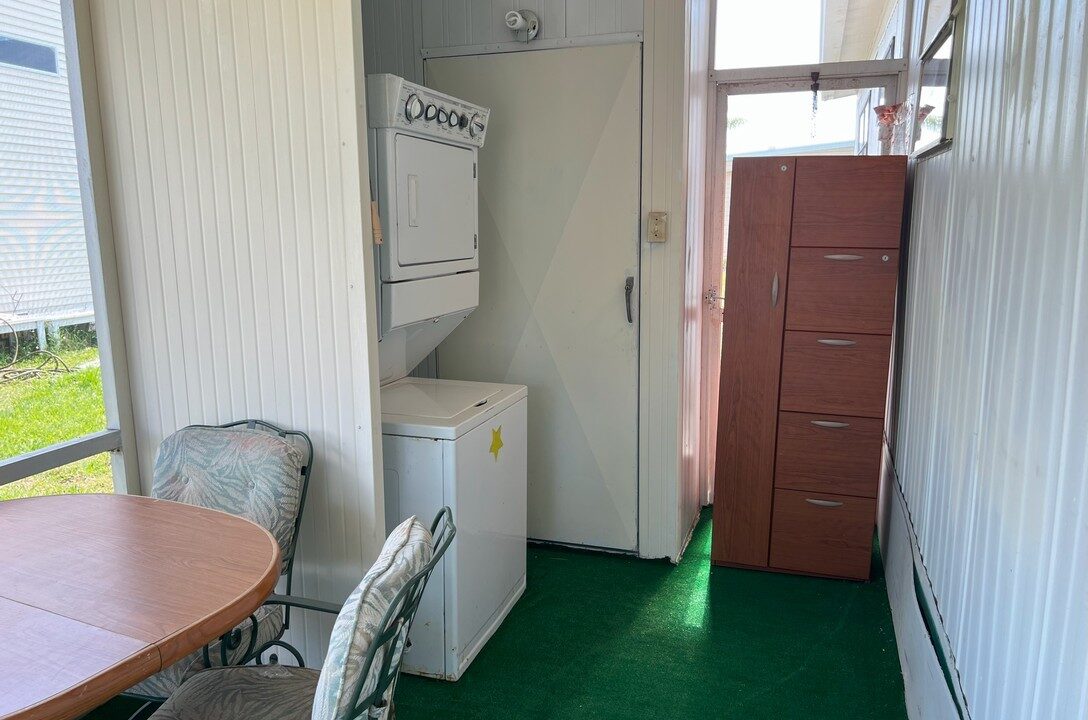 4114 Rhine St. - sp14