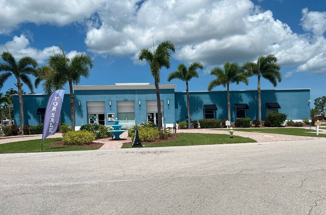 4114 Rhine St. - sp18