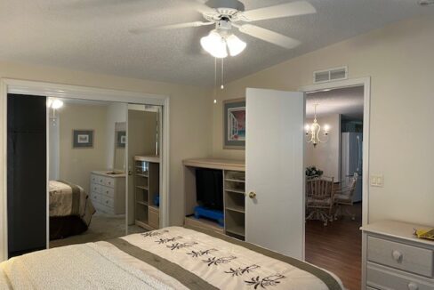 1912 Hazeltine Way - sp19