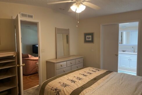 1912 Hazeltine Way - sp20