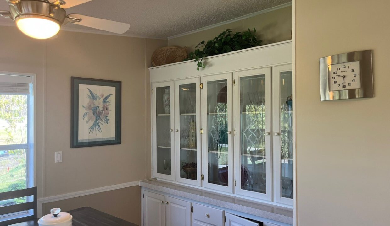 824 Sunningdale - sp10