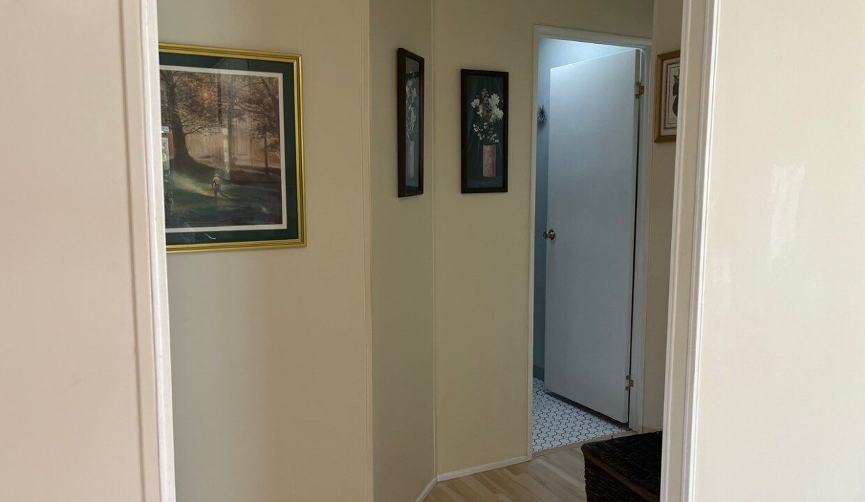 824 Sunningdale - sp13