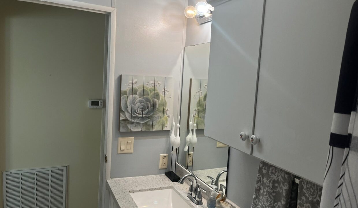 824 Sunningdale - sp16