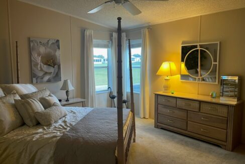 824 Sunningdale - sp19