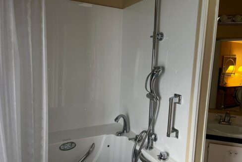 824 Sunningdale - sp23