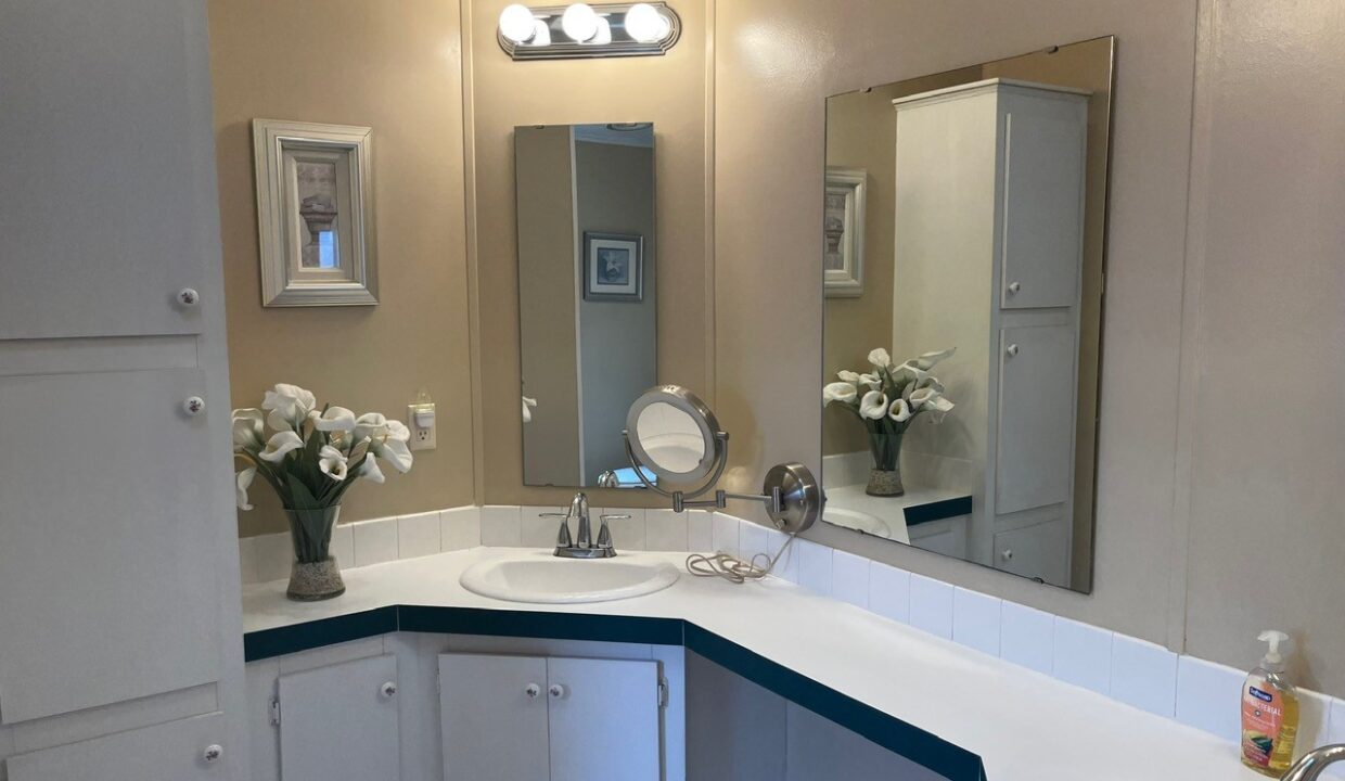 824 Sunningdale - sp24