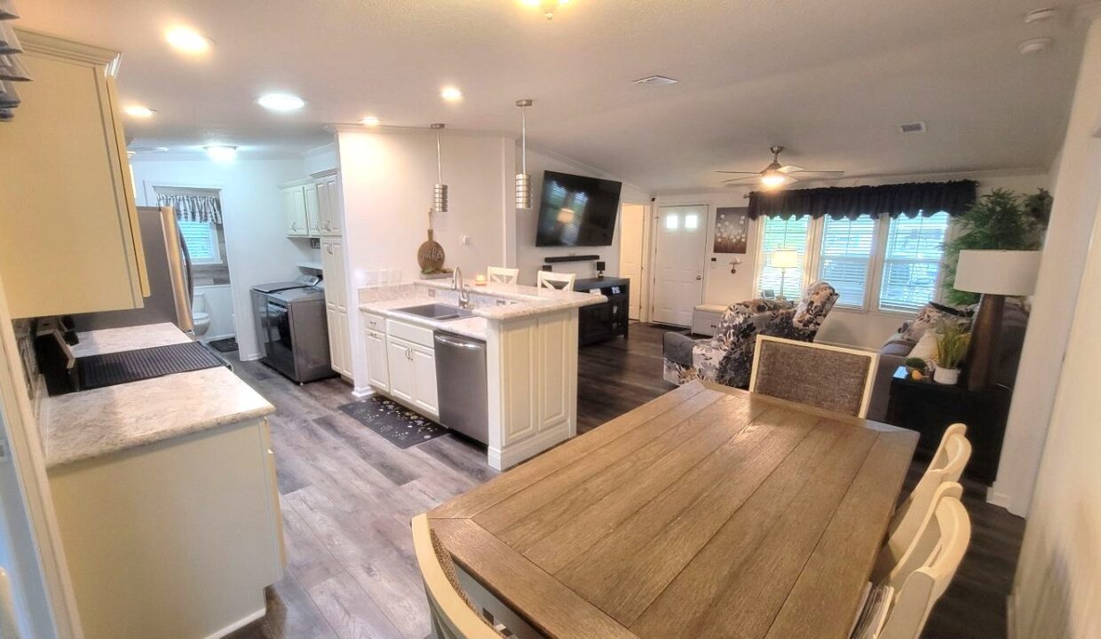 1209 Cypress Vine - sp23