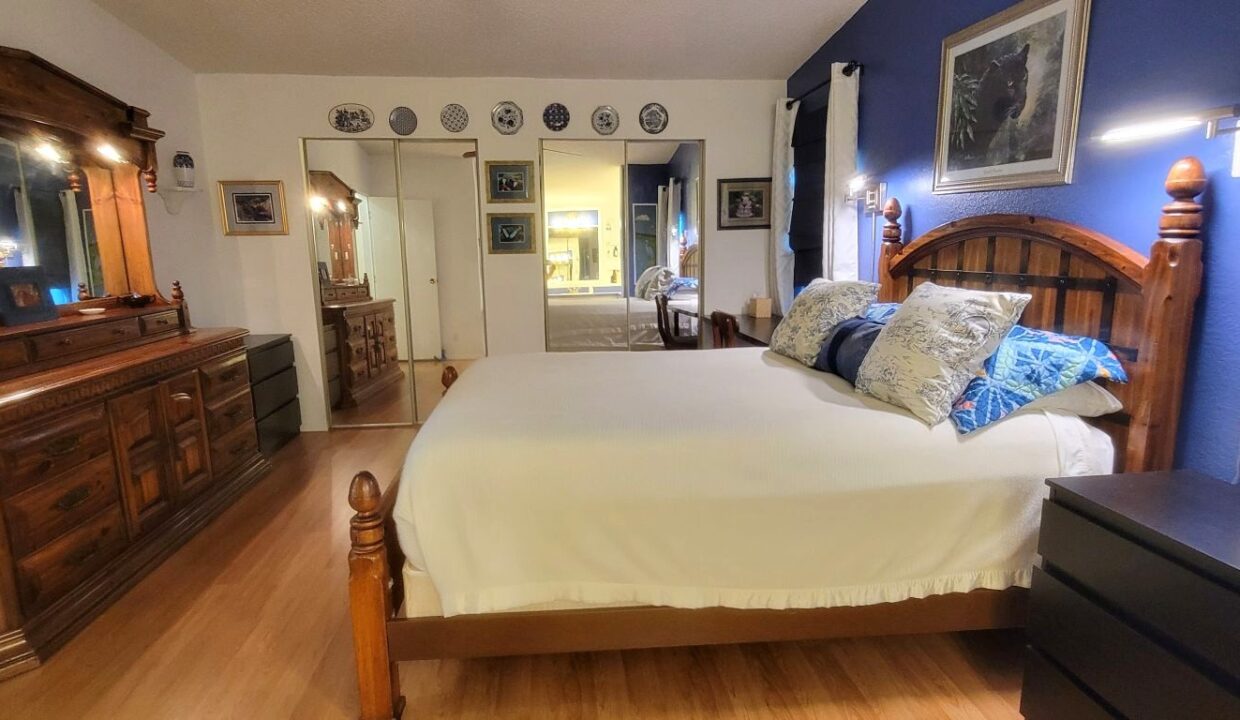 1757 Tower Lakes - sp27