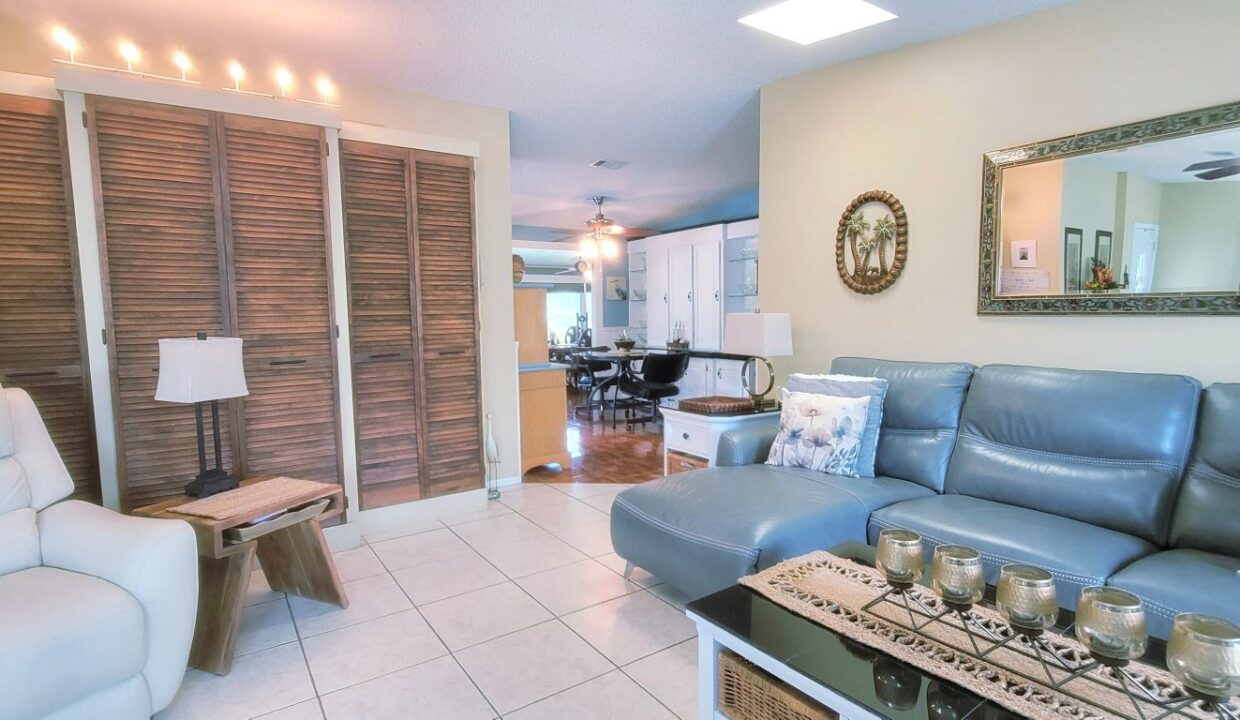 1835 Tower Lakes - sp13