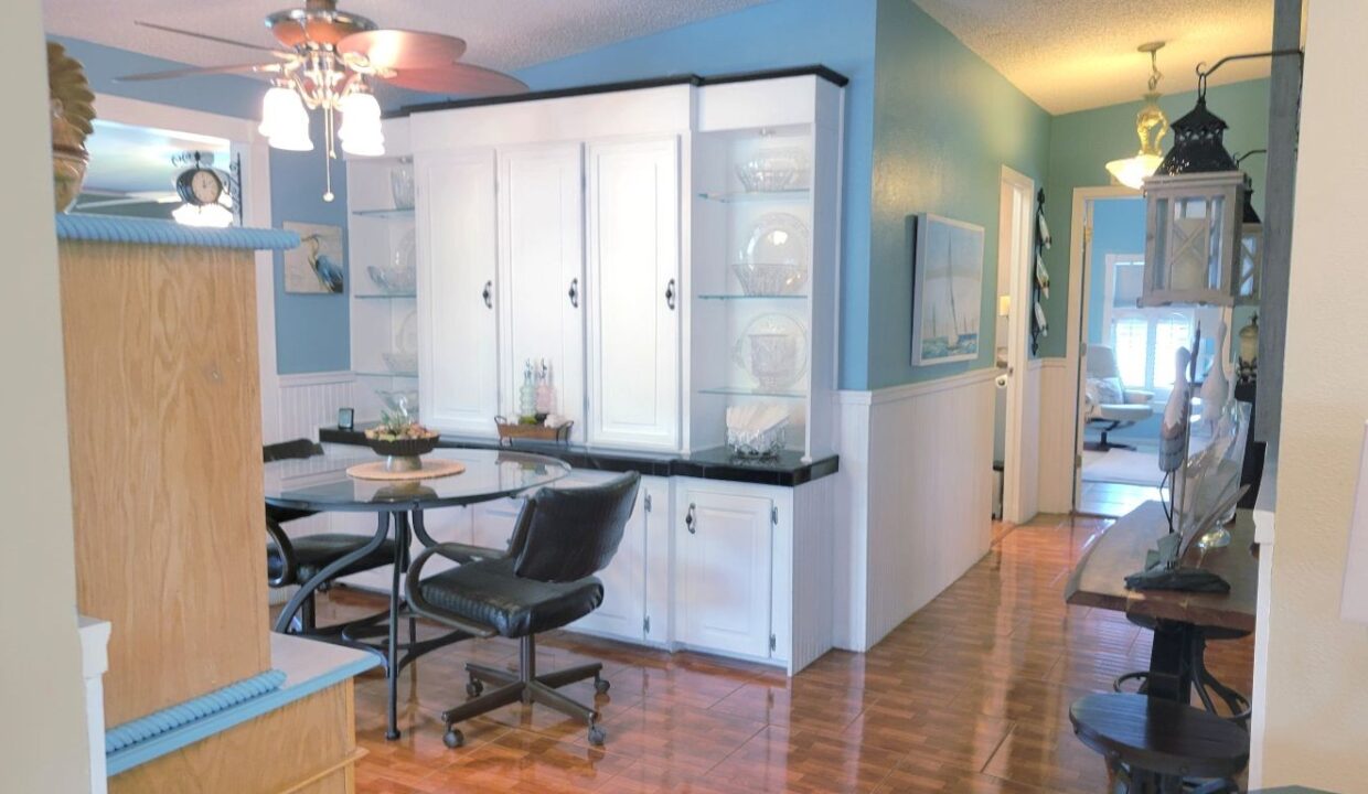 1835 Tower Lakes - sp14