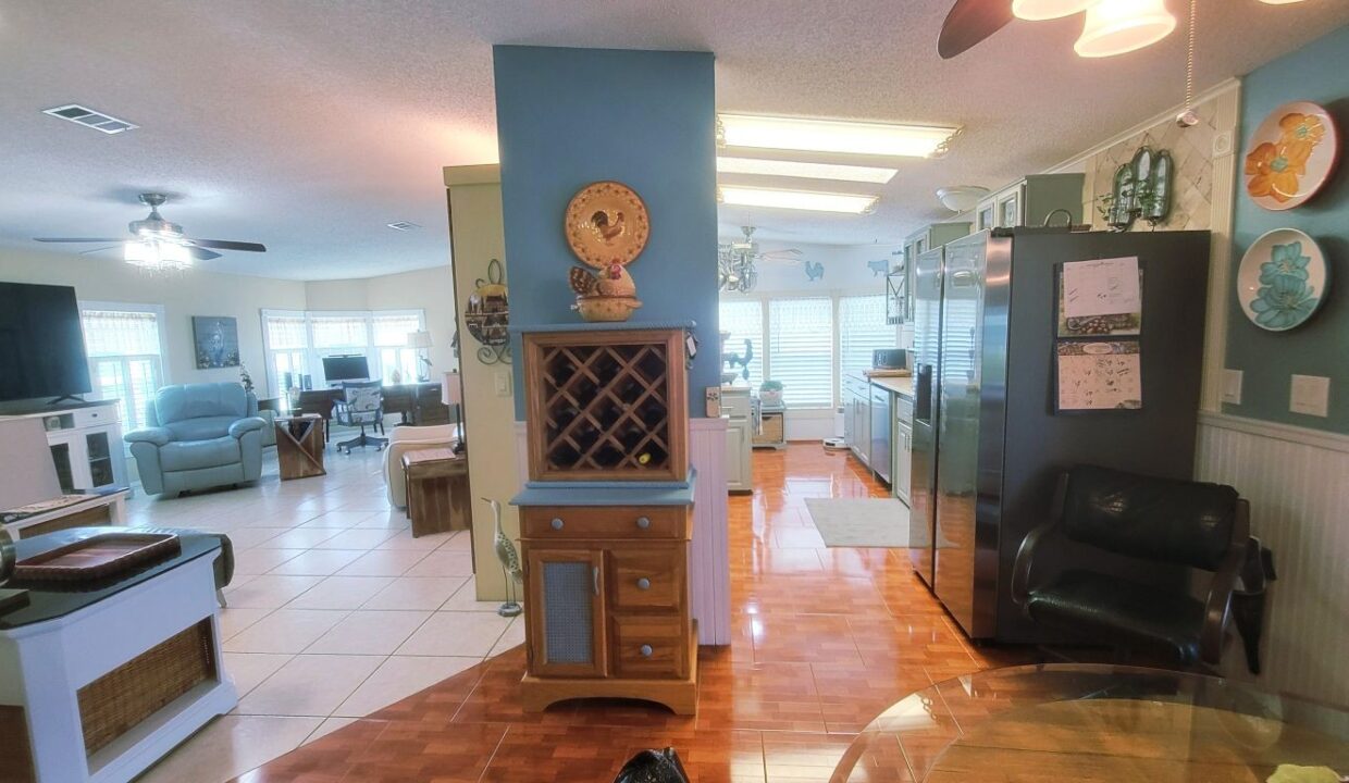 1835 Tower Lakes - sp16