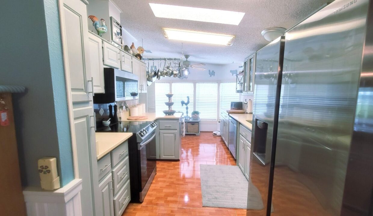 1835 Tower Lakes - sp17