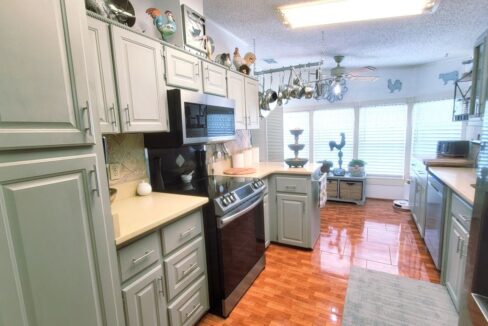 1835 Tower Lakes - sp18