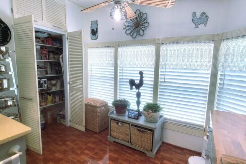 1835 Tower Lakes - sp19