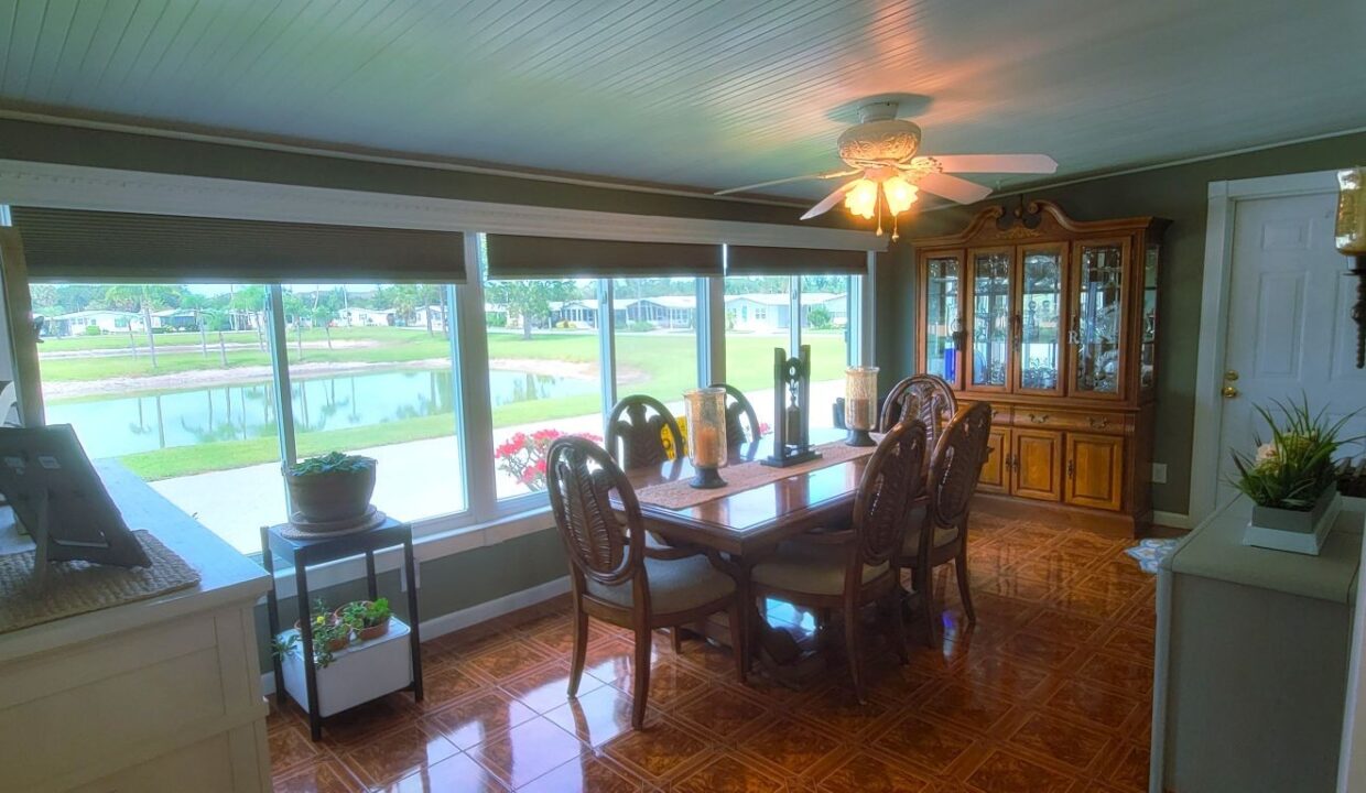 1835 Tower Lakes - sp23