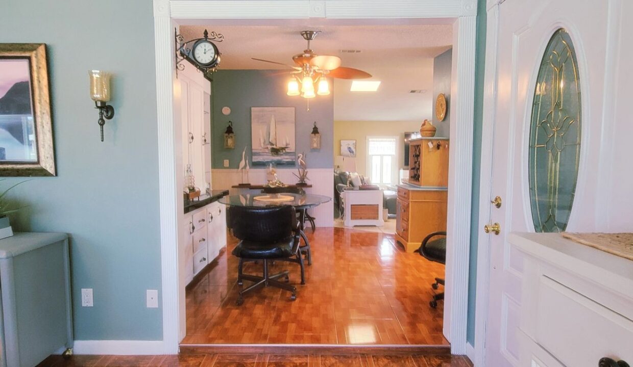 1835 Tower Lakes - sp25