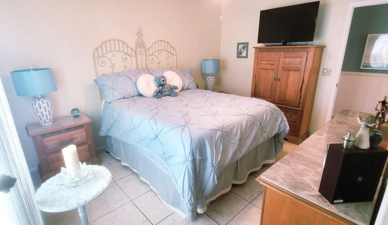 1835 Tower Lakes - sp28