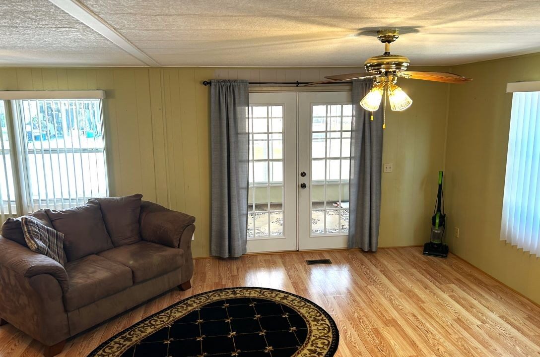 3150 NE Ave lot 325 - sp04