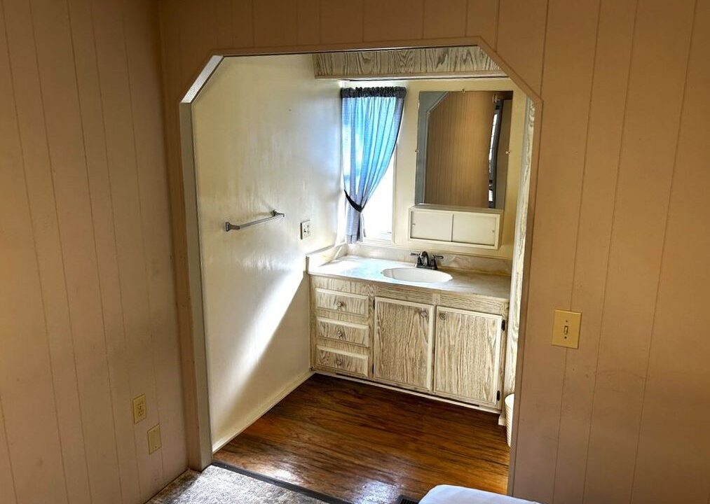 3150 NE Ave lot 325 - sp16