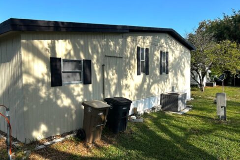 3150 NE Ave lot 325 - sp23