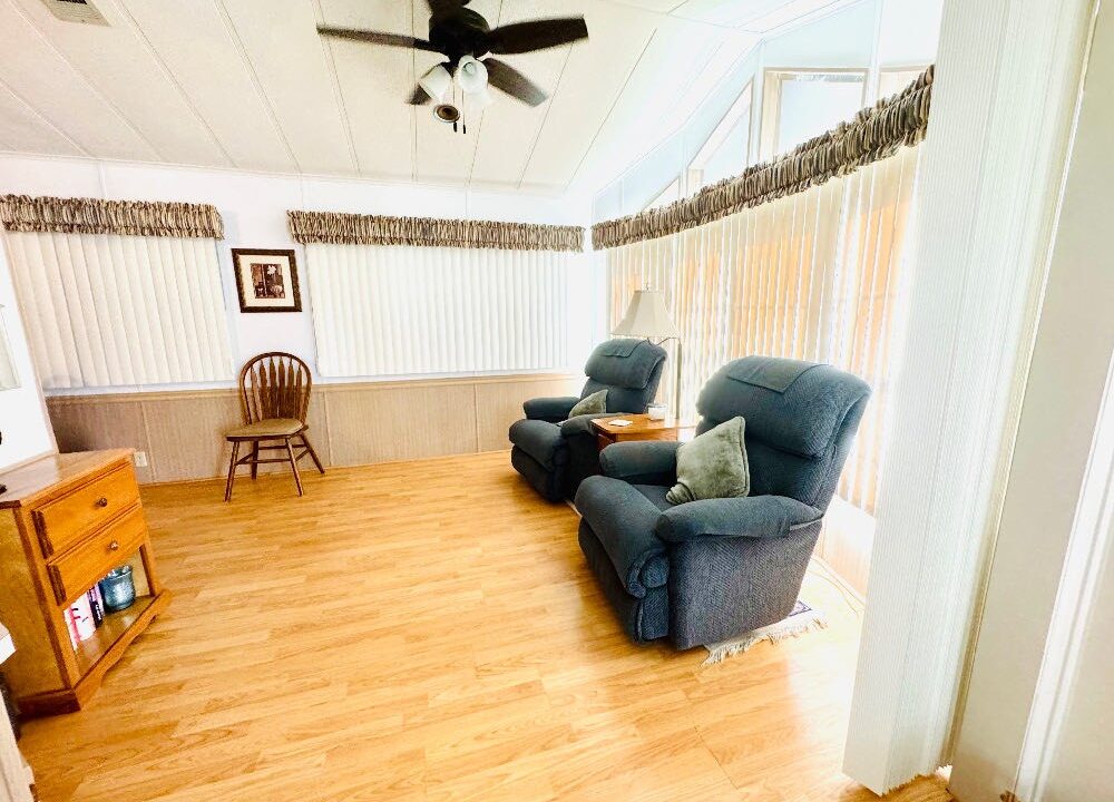 5601 Cypress Garden M14B - sp07