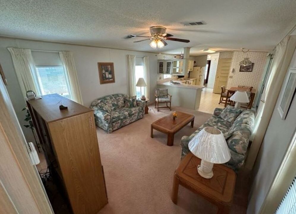 225 Dixie Circle - sp03