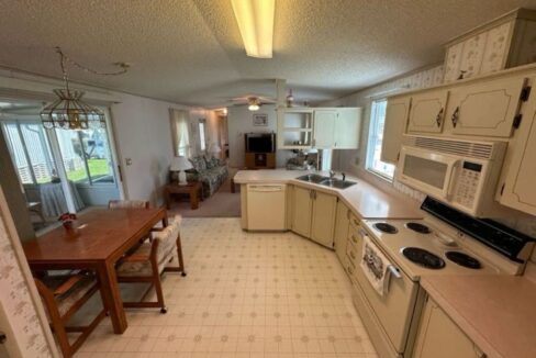 225 Dixie Circle - sp05