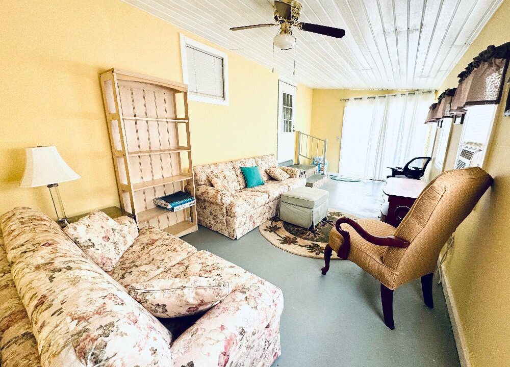 91 Orange Manor - sp20