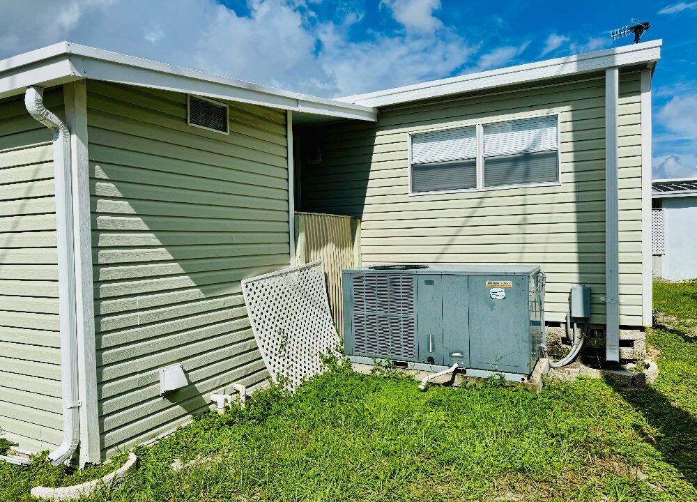 91 Orange Manor - sp24