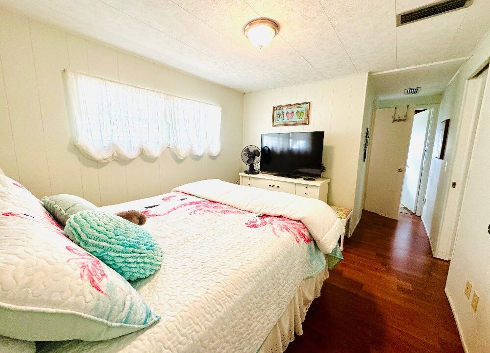 63 Temple Circle - sp16