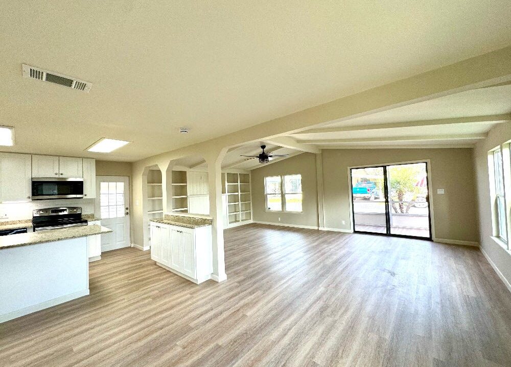 1901 US Hwy 17 92 - sp04