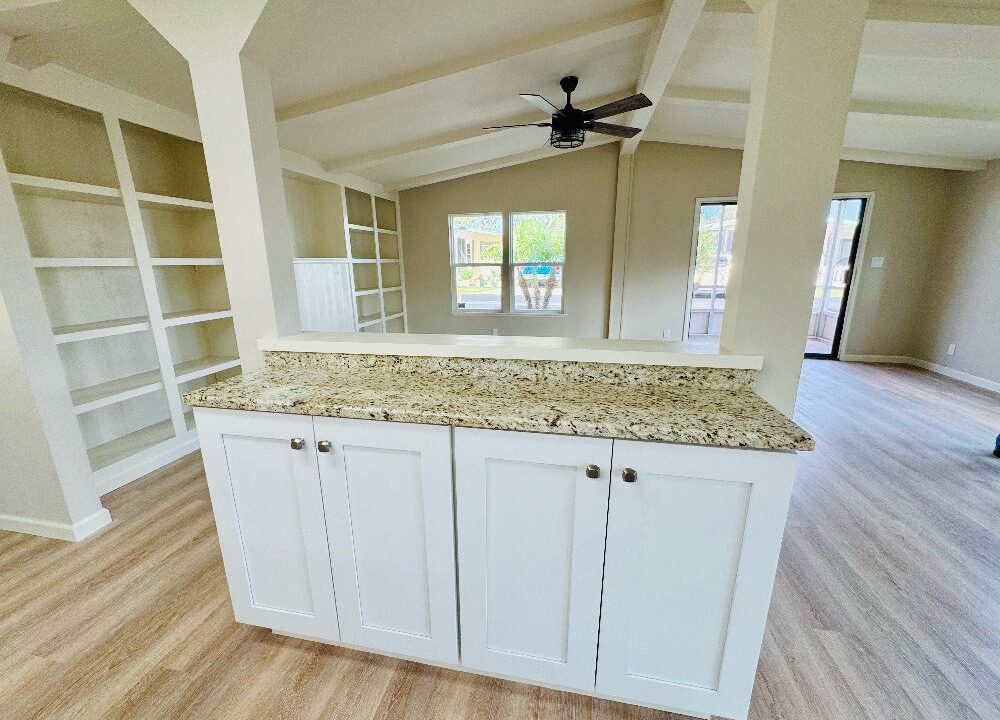 1901 US Hwy 17 92 - sp10