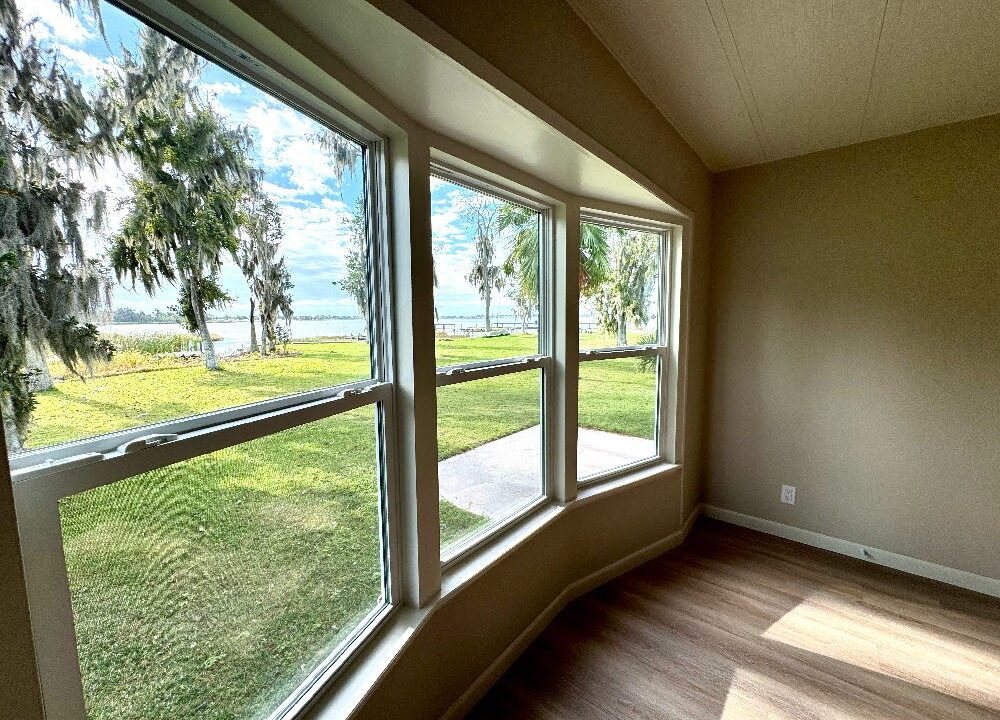 1901 US Hwy 17 92 - sp16