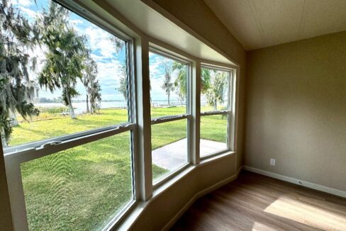 1901 US Hwy 17 92 - sp16