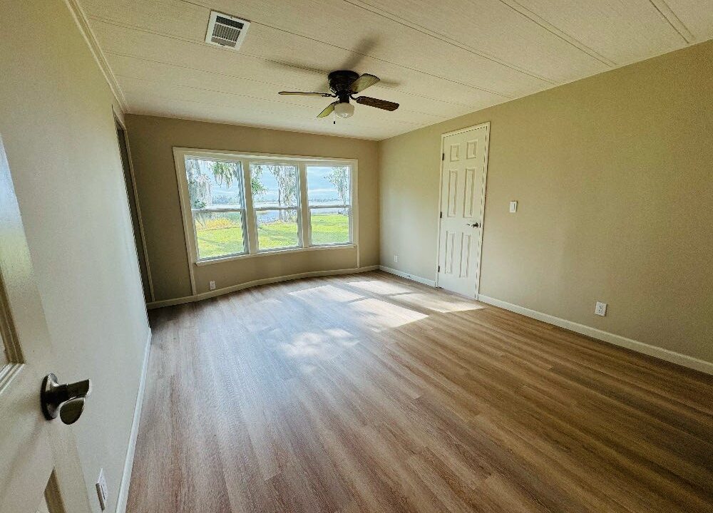 1901 US Hwy 17 92 - sp17