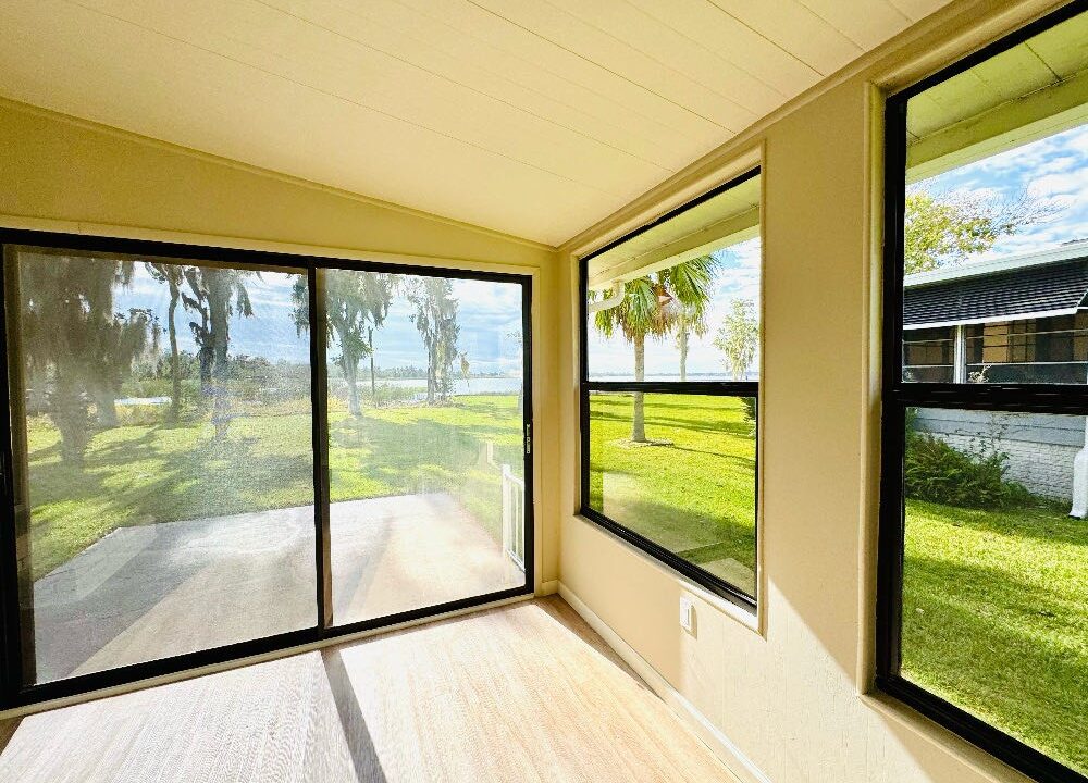 1901 US Hwy 17 92 - sp20