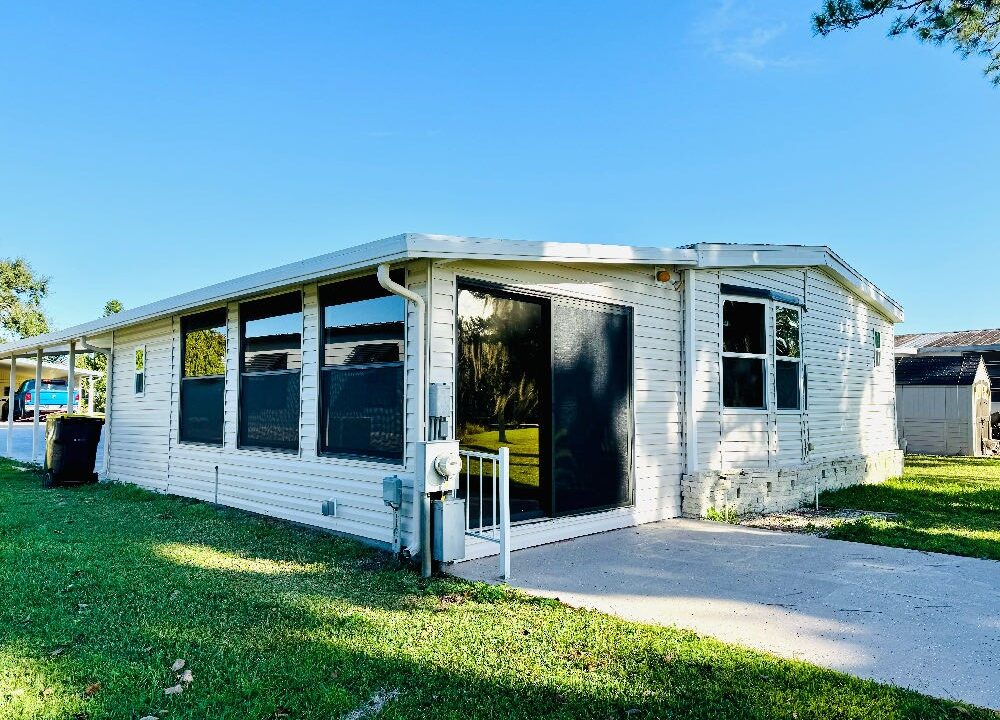 1901 US Hwy 17 92 - sp22