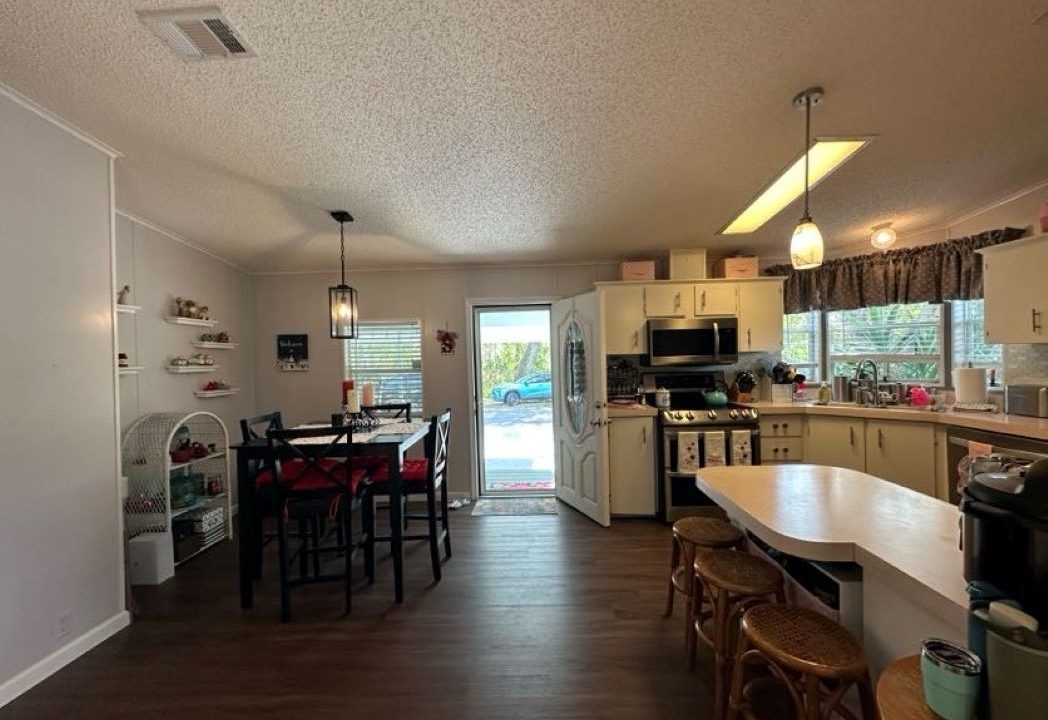 1056 Eagle Dr - sp05