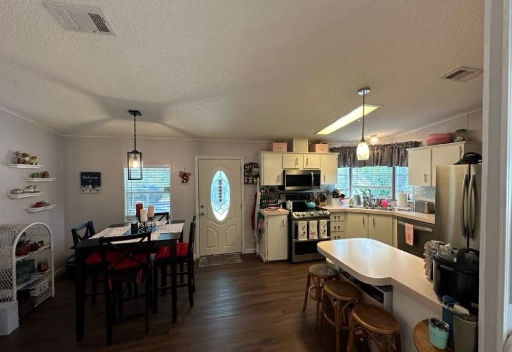 1056 Eagle Dr - sp08