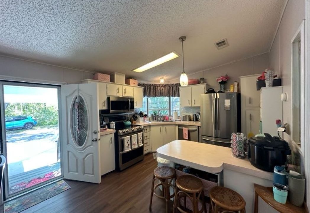 1056 Eagle Dr - sp12