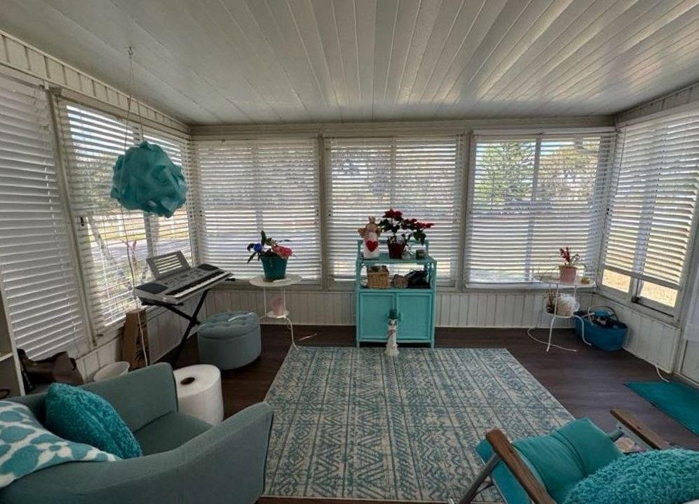 1056 Eagle Dr - sp18