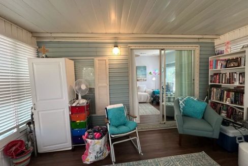 1056 Eagle Dr - sp19