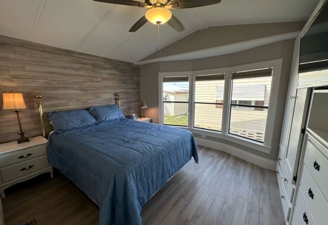 681 Lake Henry - sp15